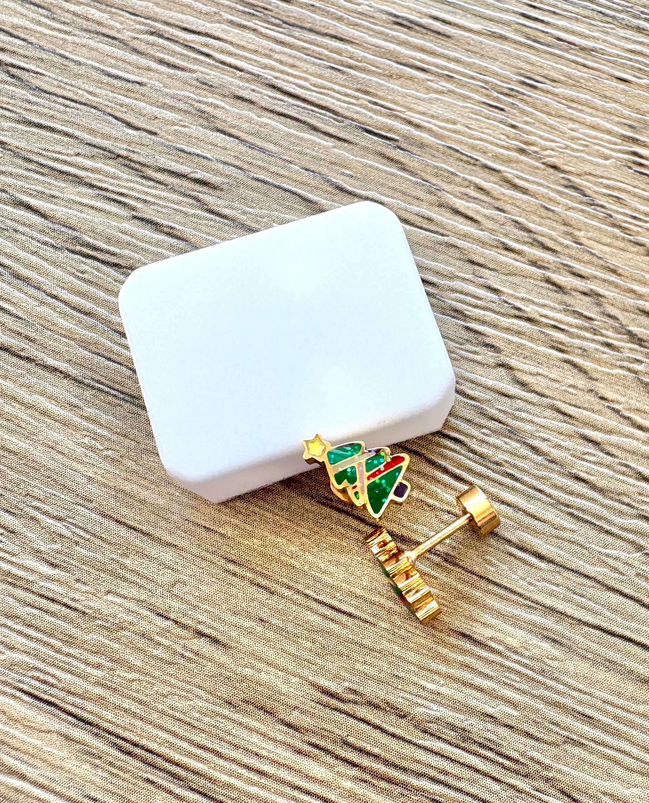 Gold Tree Flat Back Stud Earings
