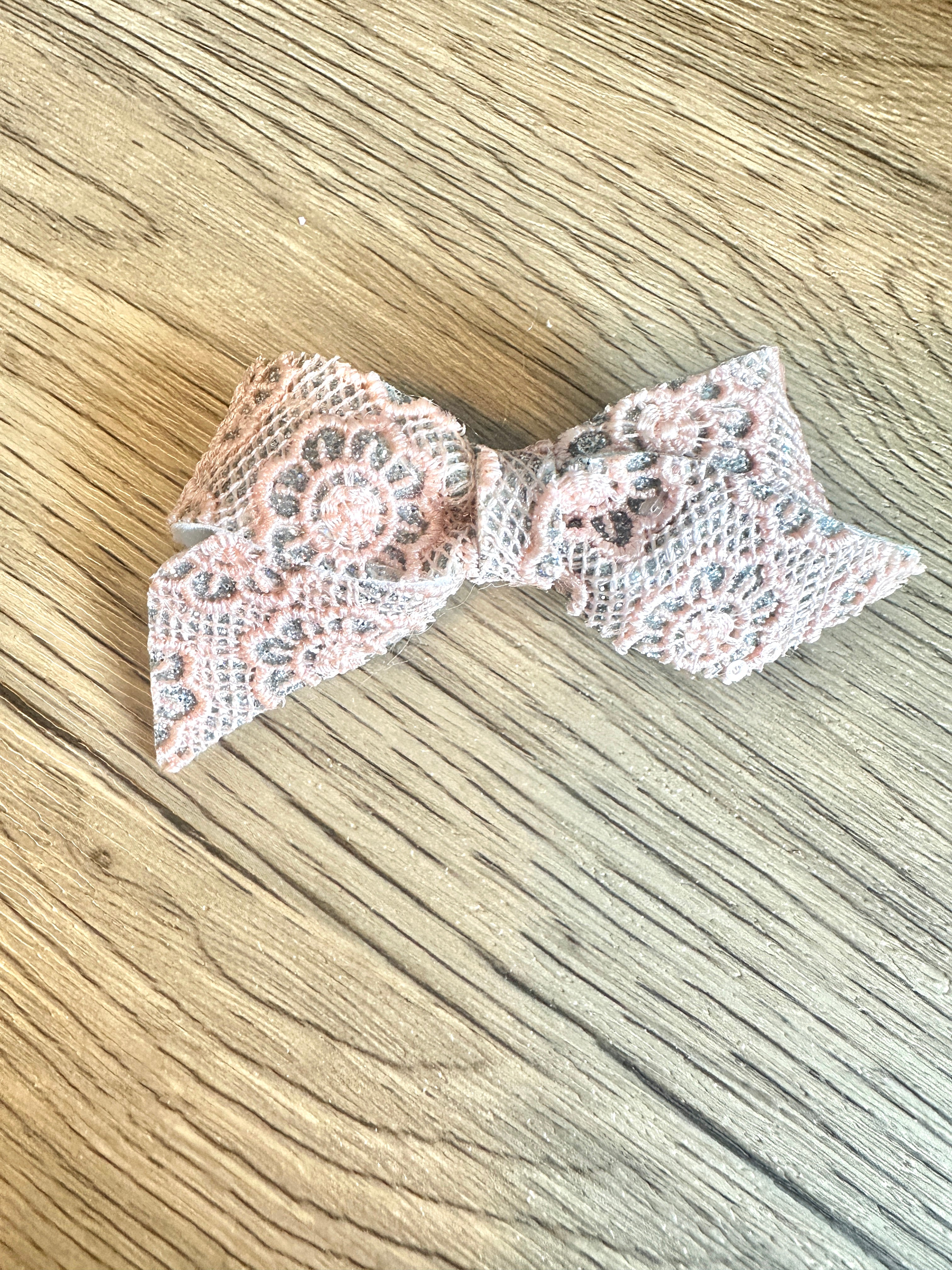 Blush Lace Blakely Bow