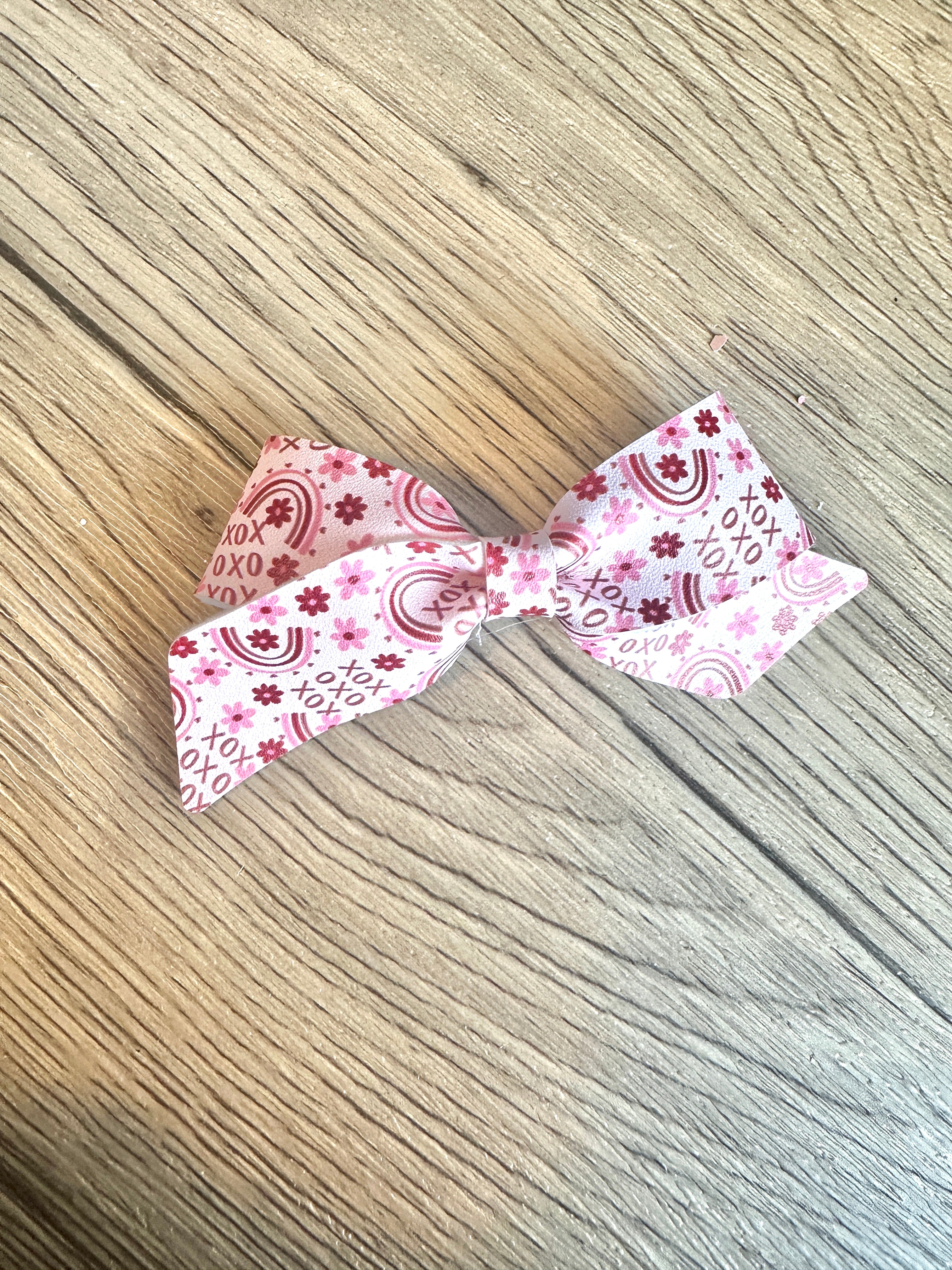XO Rainbow Blakely Bow