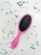Pink Lots of Love Bowtique No Tangle Brush