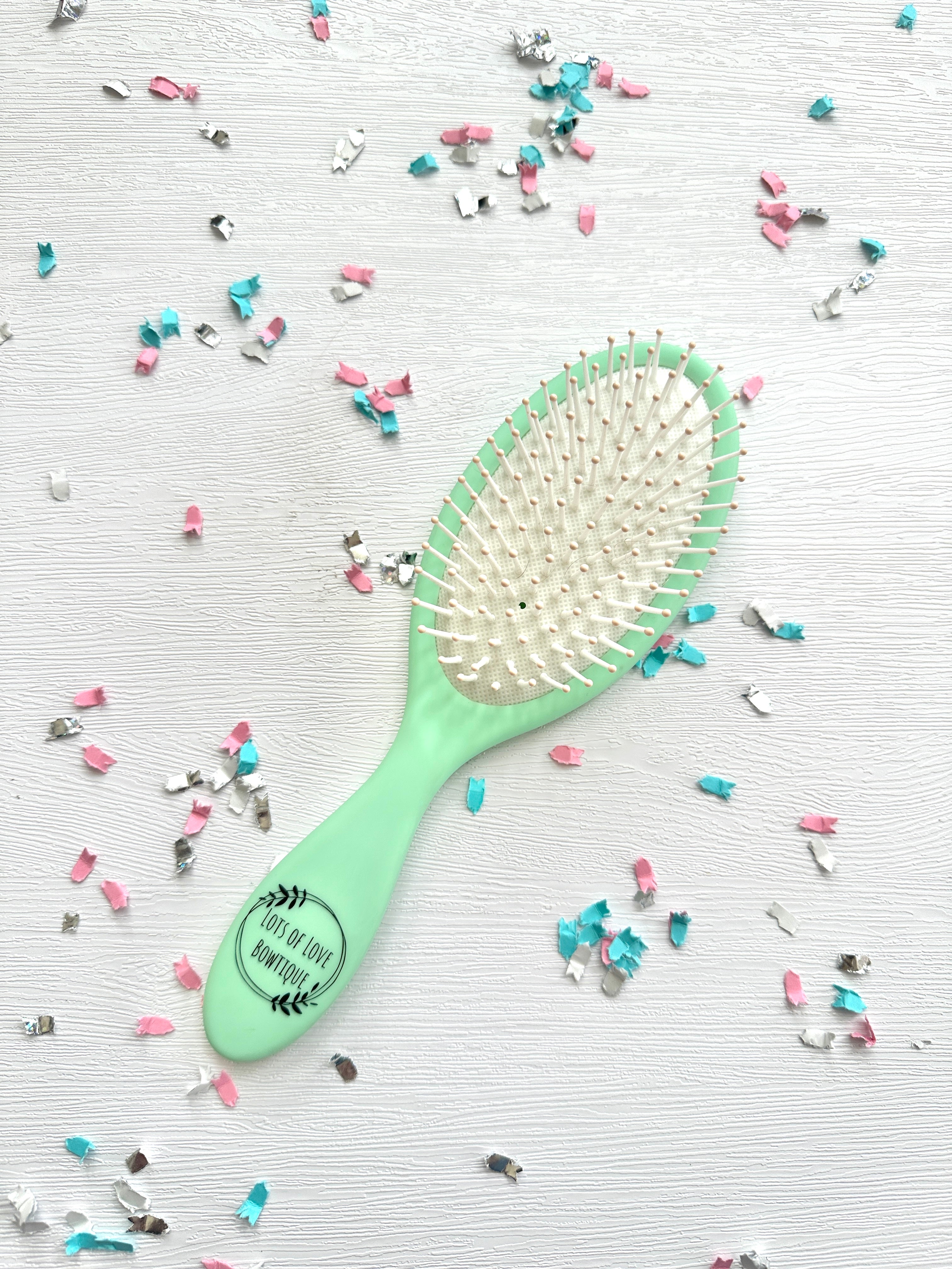 Mint Lots of Love No Tangle Brush
