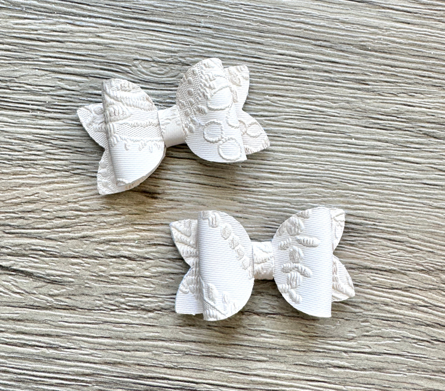Cream Embossed Pigtail Set