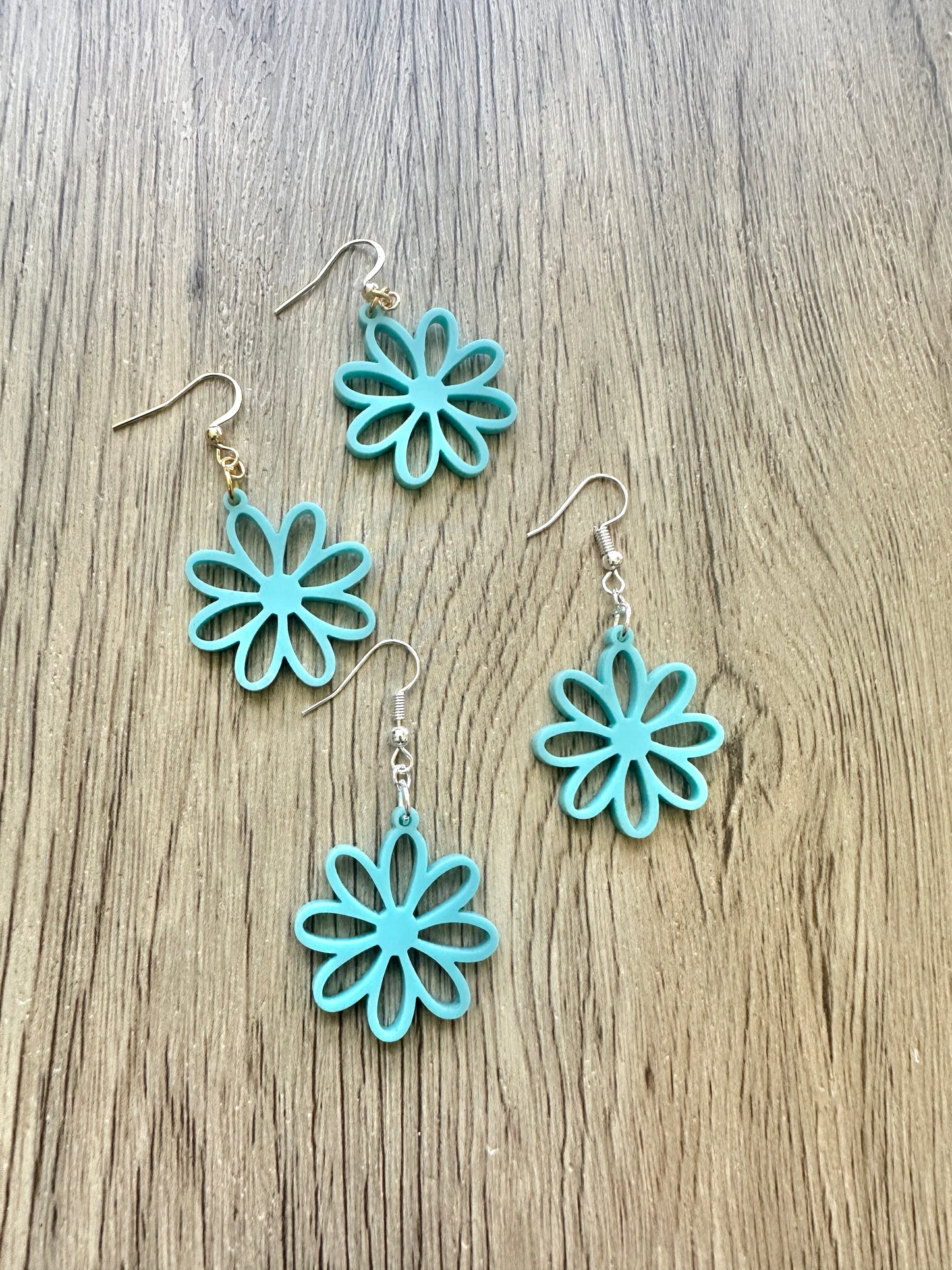 Matte Tiffany Mini Daisy Earrings