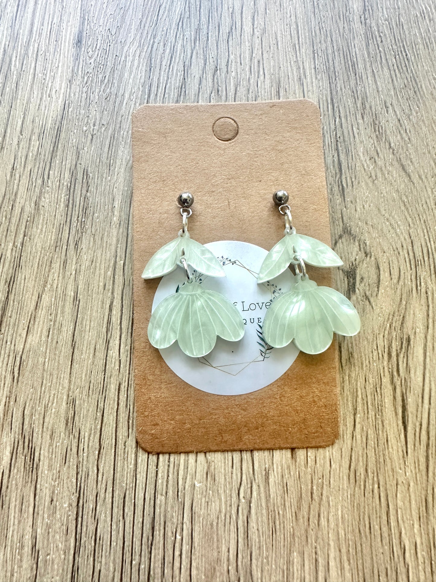Mint Pearl Stud Wildflower Earrings