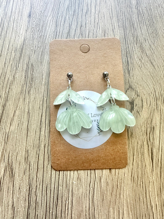 Mint Pearl Stud Wildflower Earrings