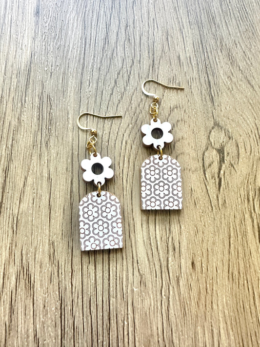 White and Gold Daisy Arch Earrings