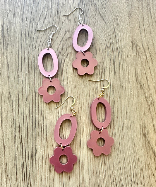 Metallic Berry Oval Flower Earrings