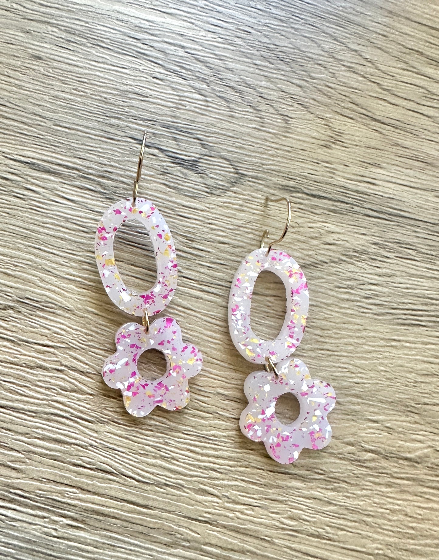 Pink and Gold Glitter Oval Daisy Earrings