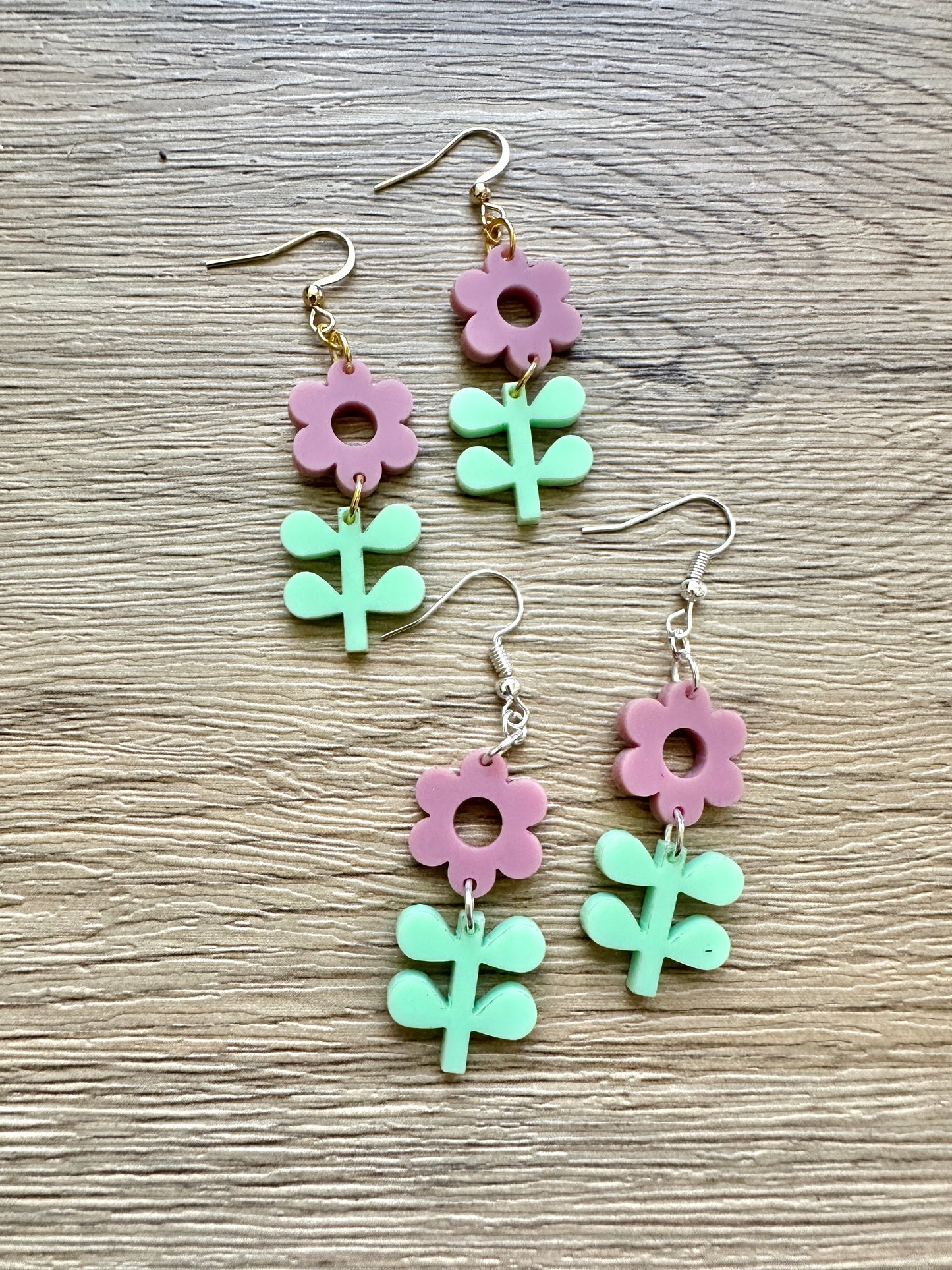 Matte Berry Daisy Earrings