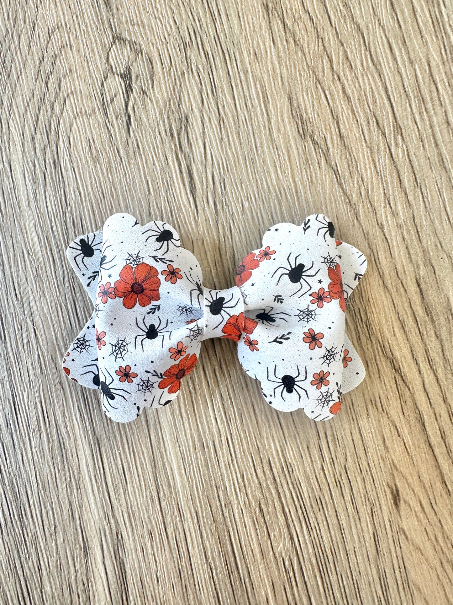Floral Spider Grace Bow