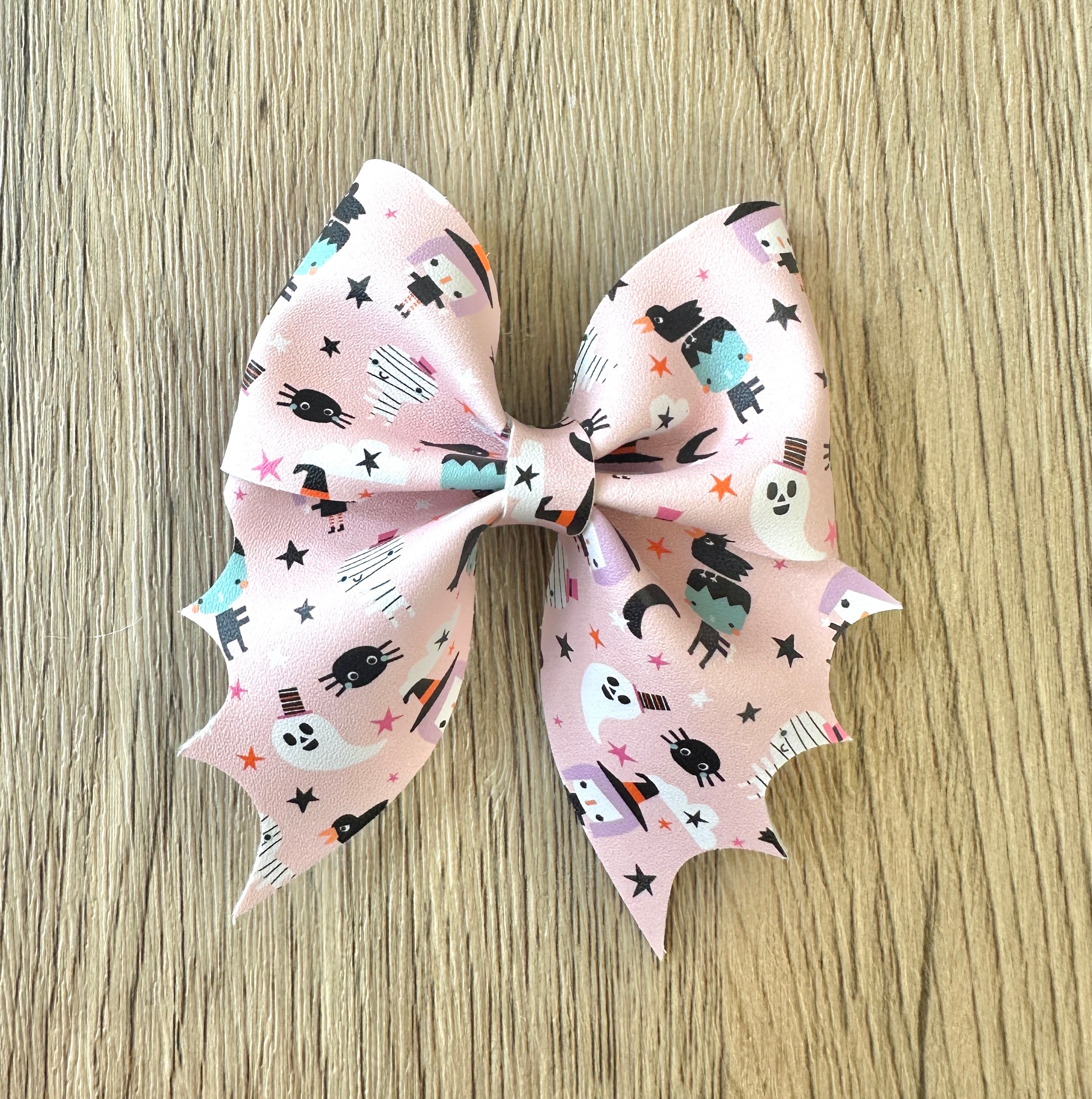 Character Bat Bow