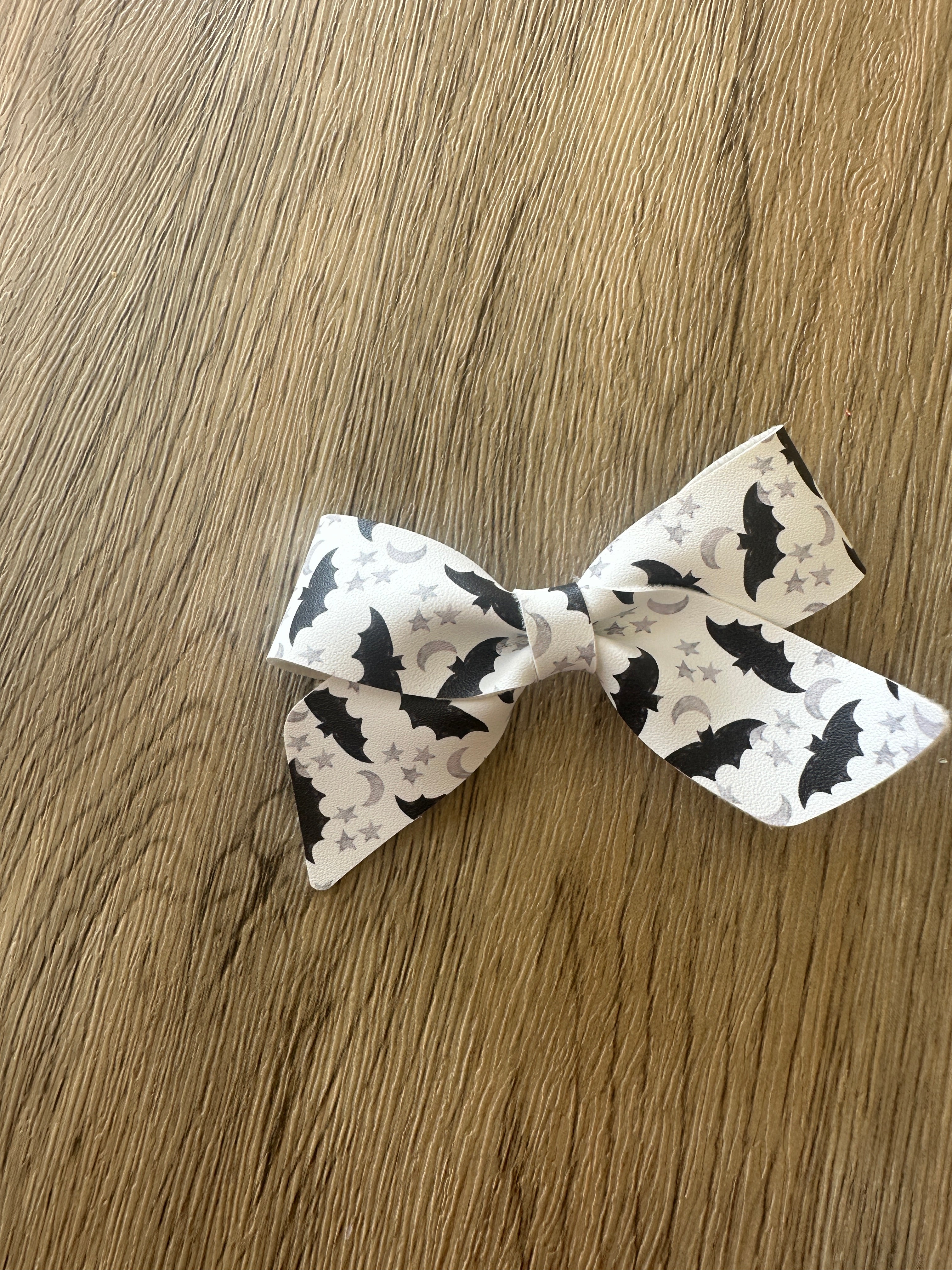 Bat Blakely Bow