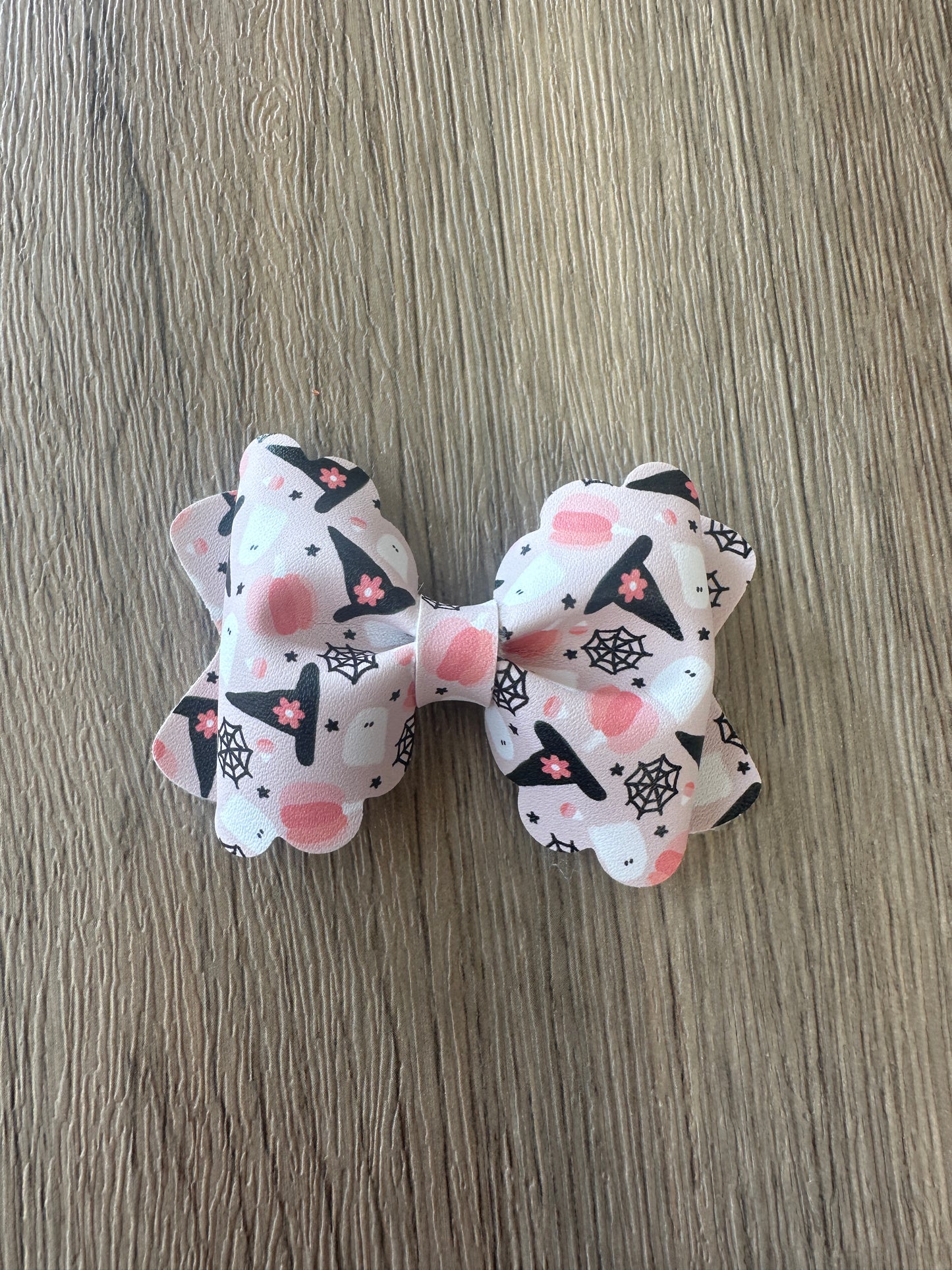Witch Hat Grace Bow