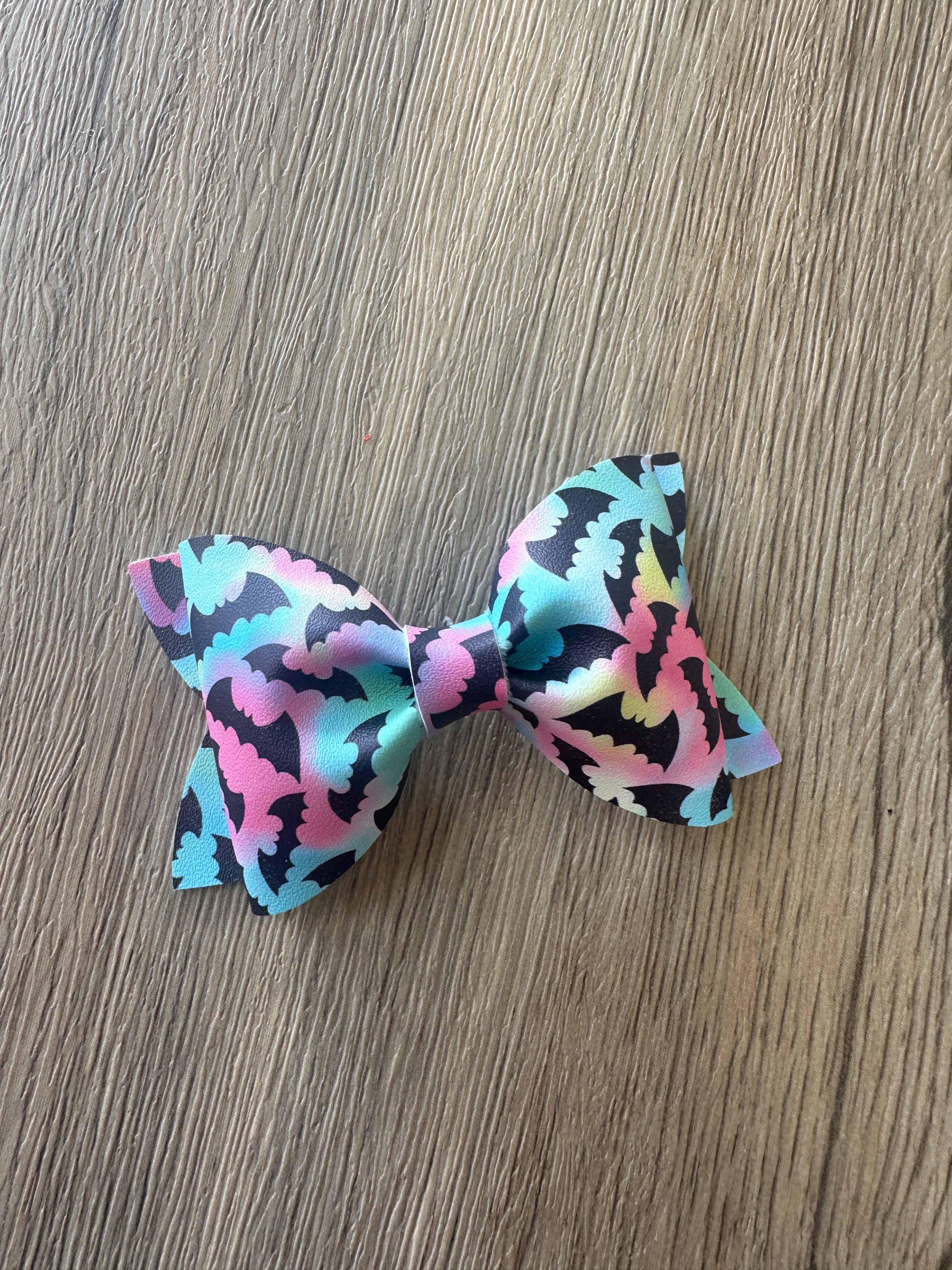 Colorful Bat Jordyn Bow