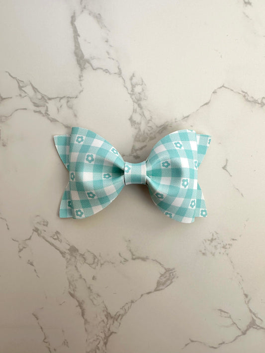 Blue Daisy Plaid Jordyn Bow