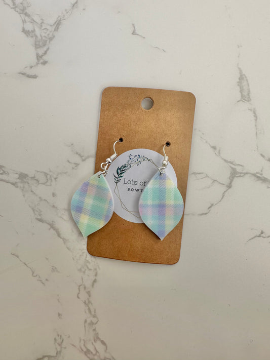 Spring Plaid Mini Pointed Teardrop Earrings