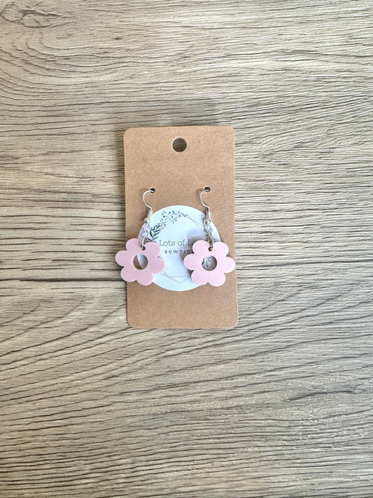 Matte Blush Mini Daisy Earrings