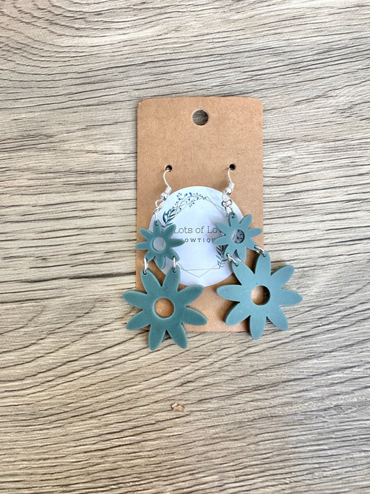 Matte Green Pointed Daisy Earrings