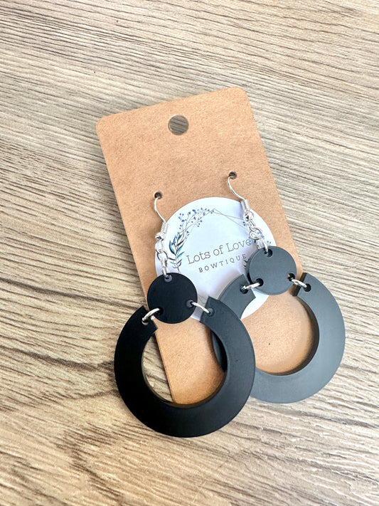Matte Black Connected Circle Earrings