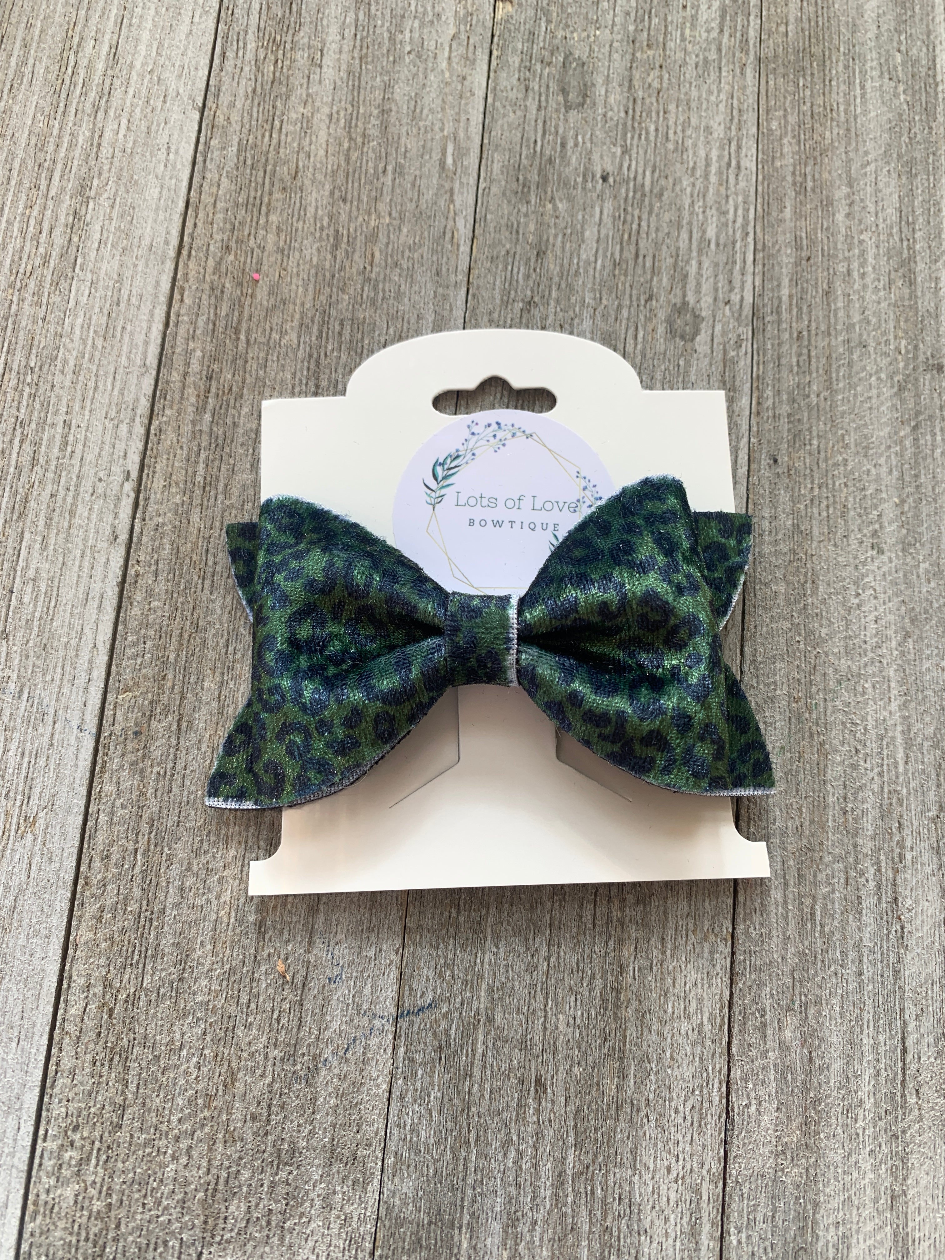 Green Leopard Jordyn Bow