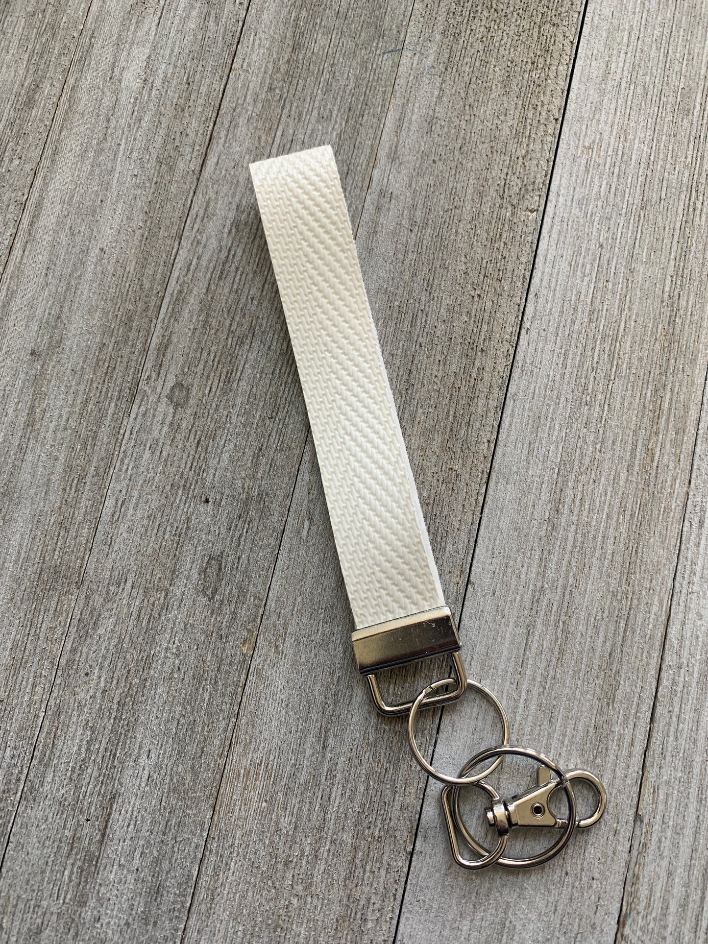Small White Basketweave