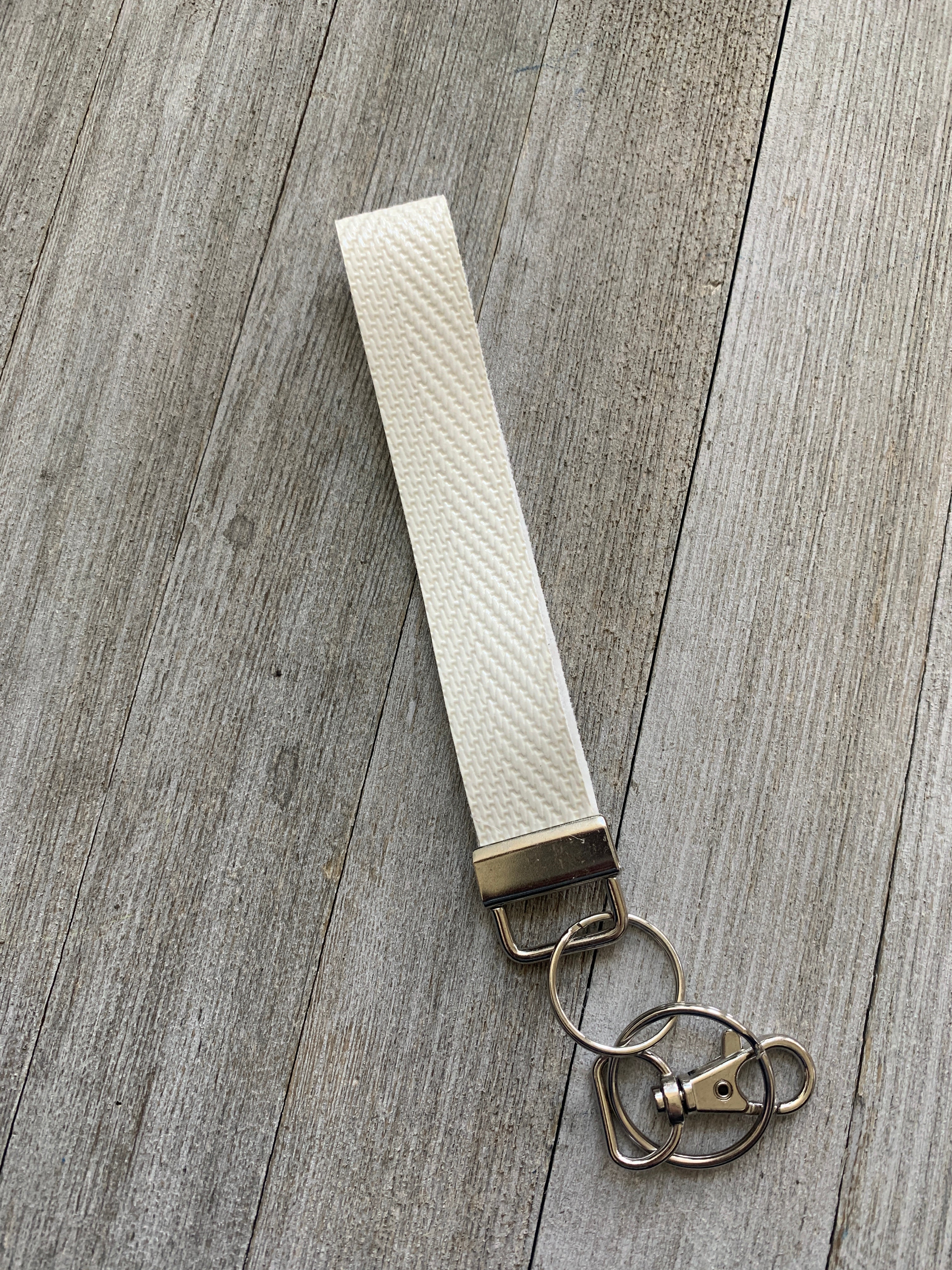 Small White Basketweave