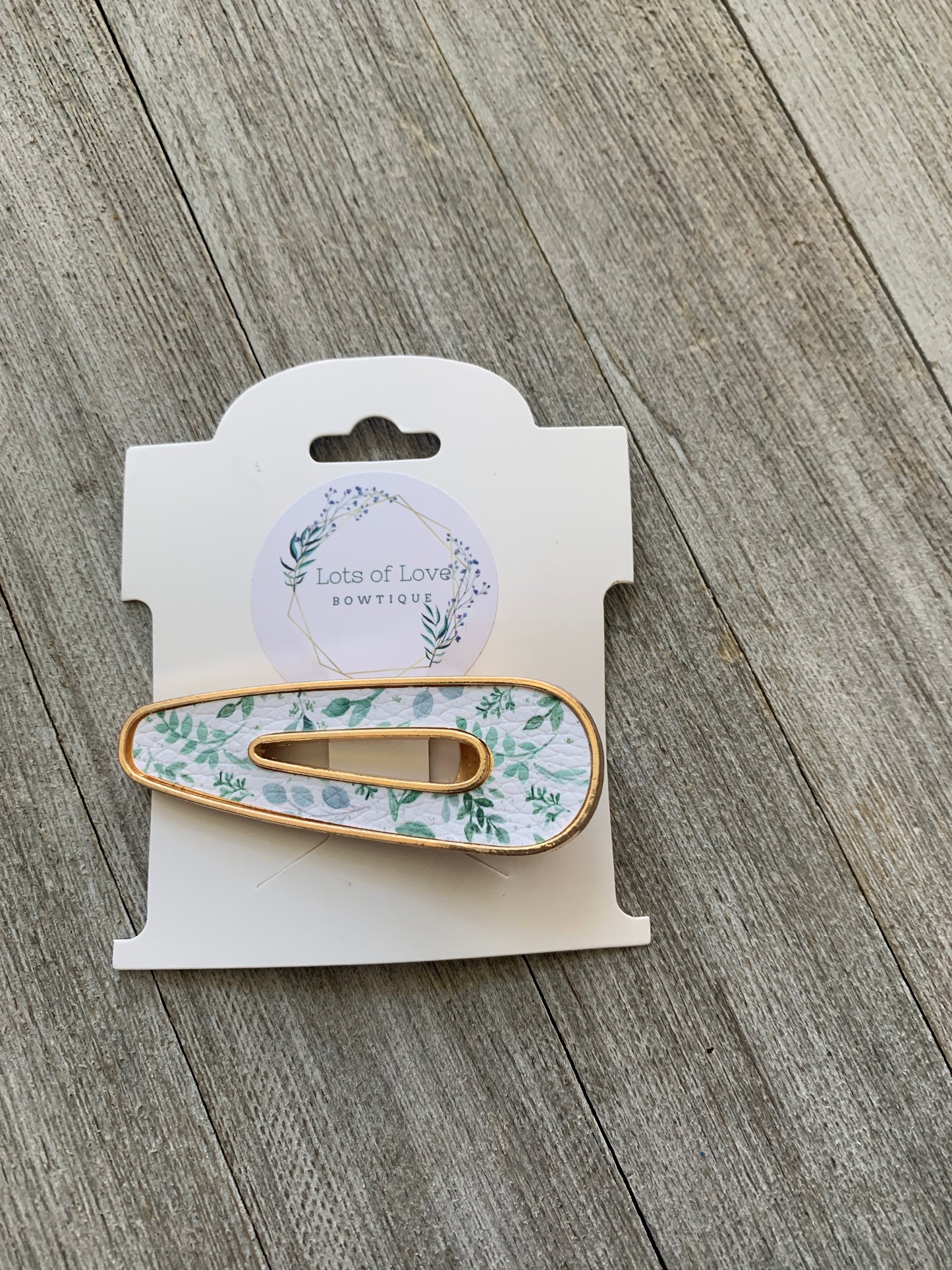 Eucalyptus Hollow Triangle Clip