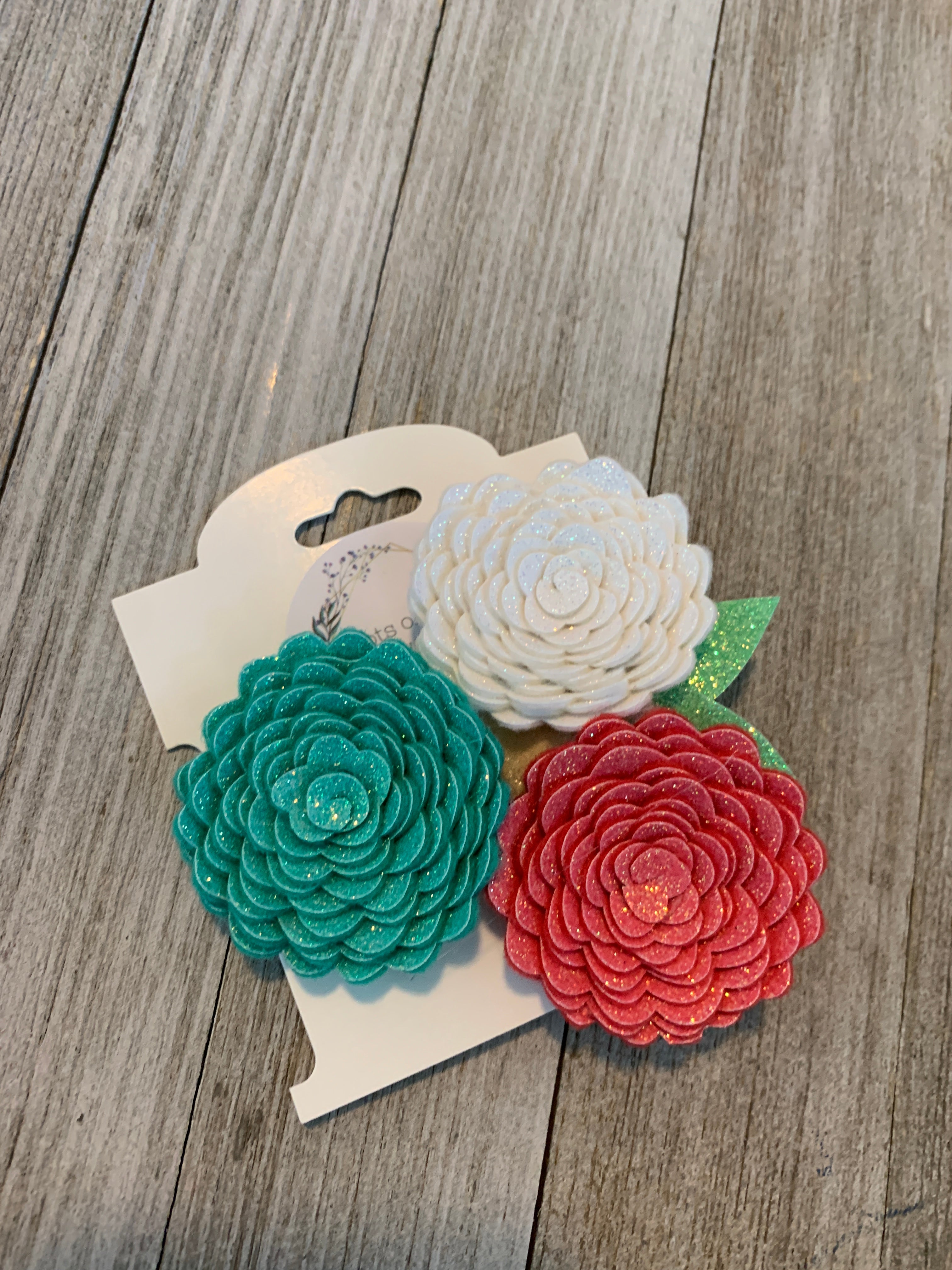 Jade, White, and Coral Glitter Cluster Clip
