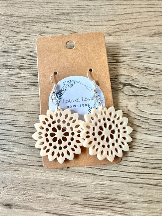 Vanilla Matte Sunburst Earrings