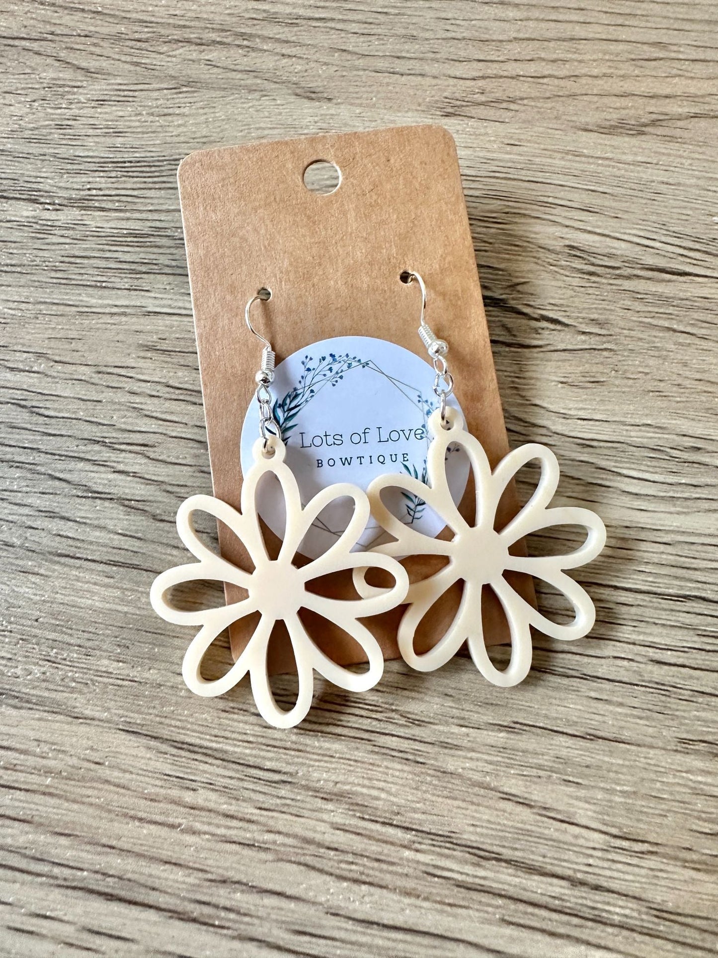 Vanilla Matte Cut out Daisy Earrings