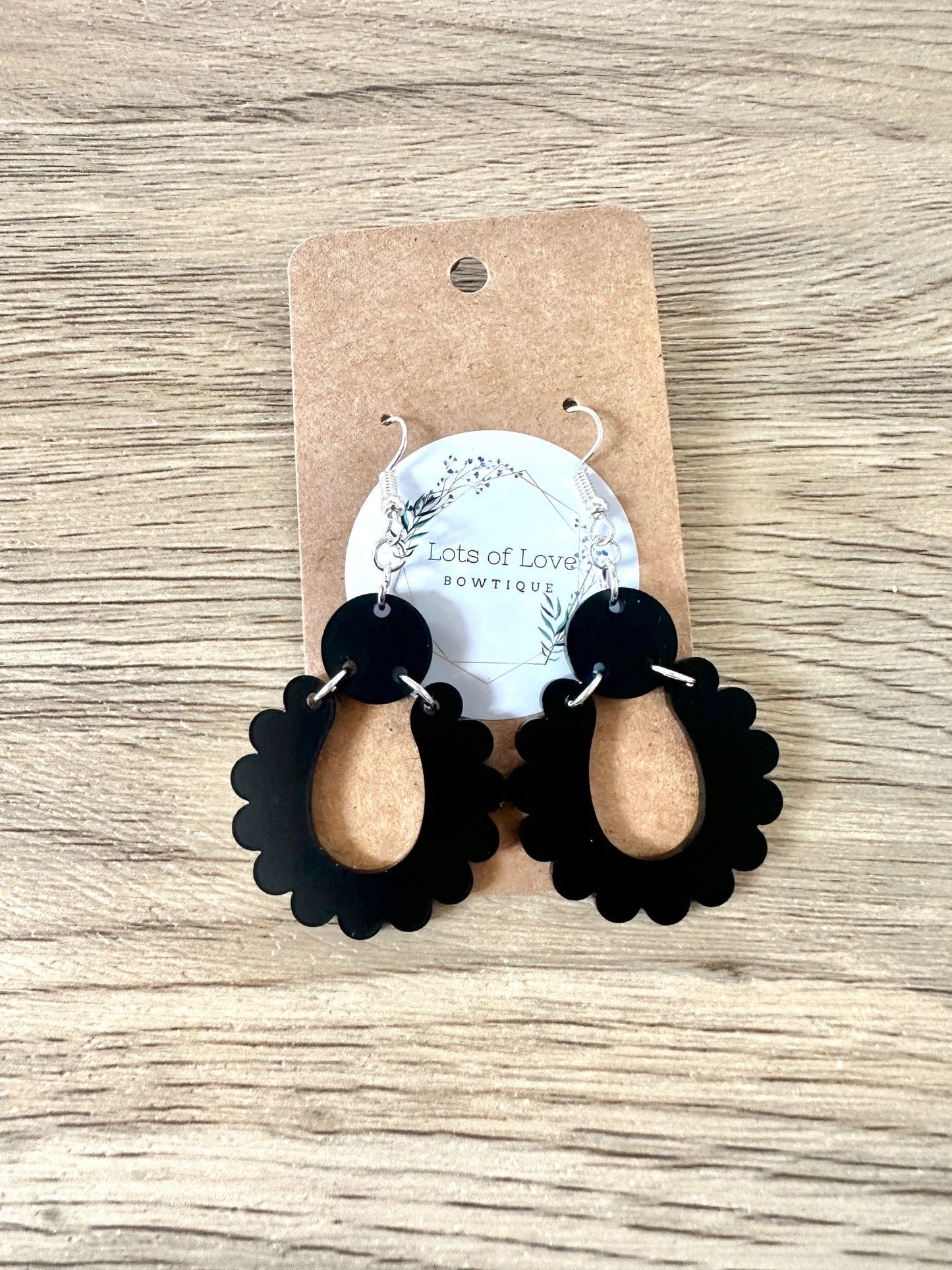 Black Matte Scalloped Drop Earrings