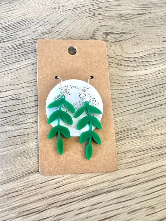 Matte Green Simple Vine Earrings