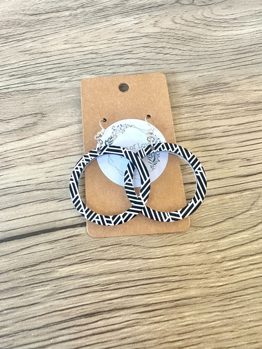 Navy Lines Simple Circle Earrings