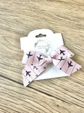 Airplane Blakely Bow