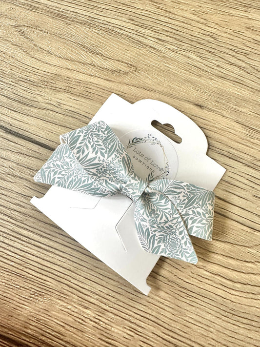 Green Vine Blakley Bow