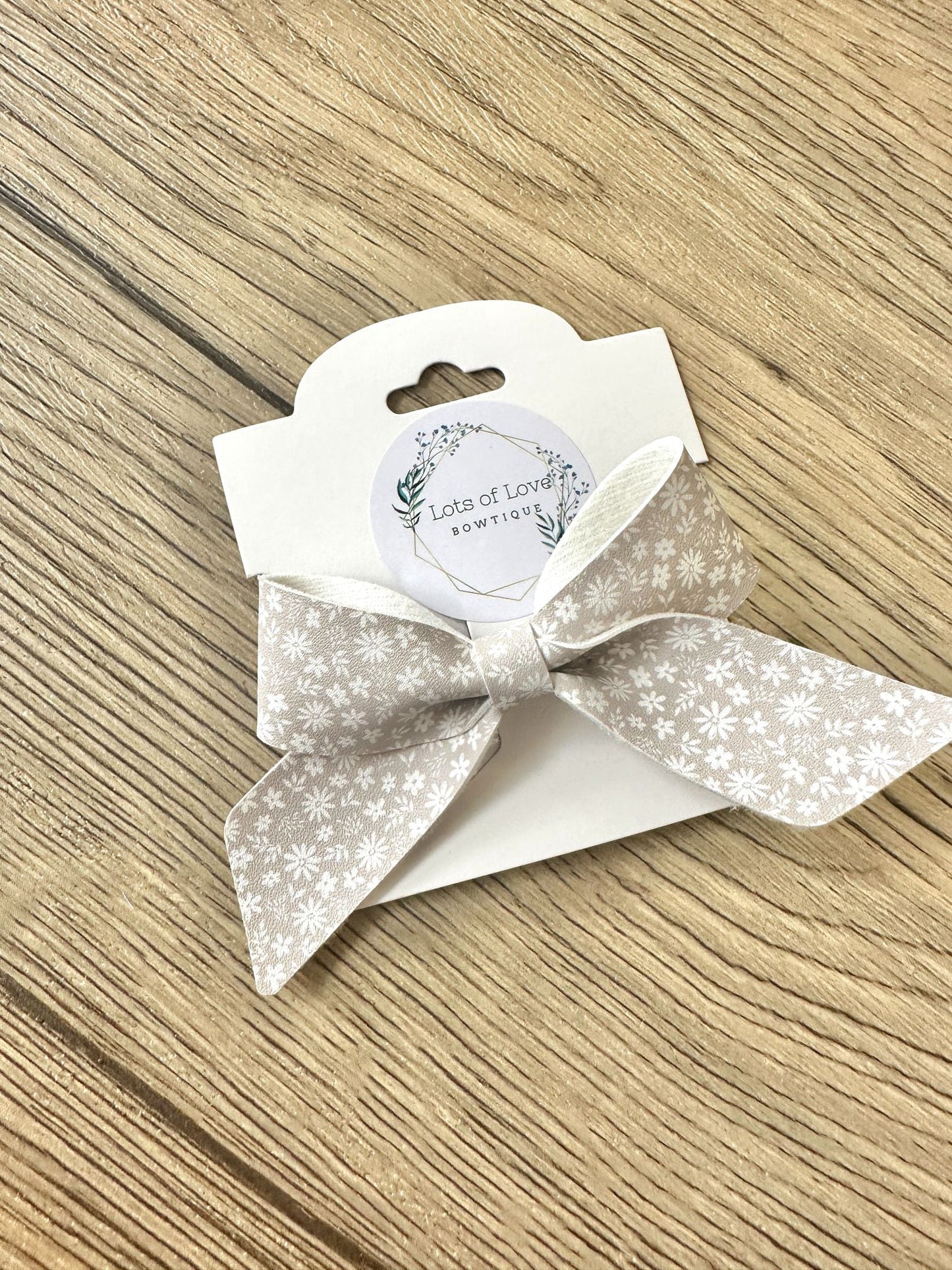 Gray small Daisy Blakley Bow