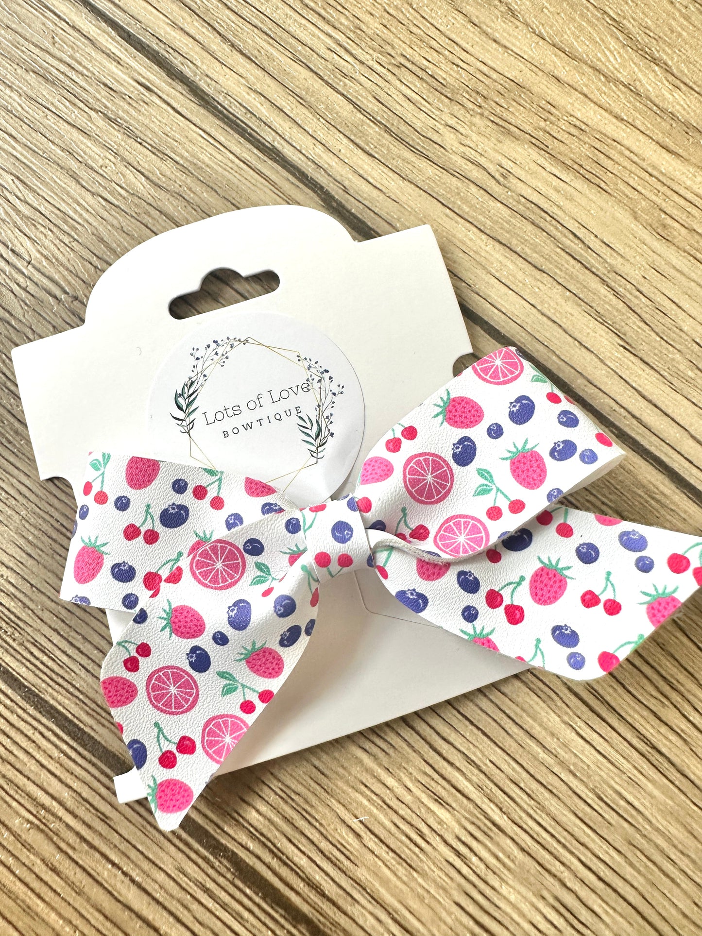 Berries Blakely Bow